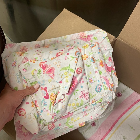 Pottery Barn Daisy Garden twin bedding set - Picture 4 of 9